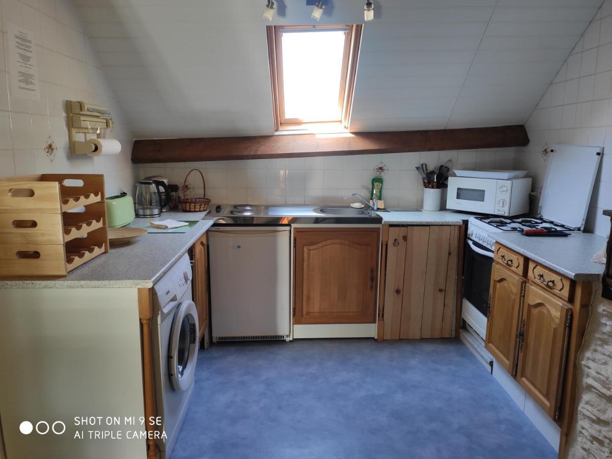 Gite Le Grenier Aux Portes De Broceliande Apartment Reminiac Bagian luar foto